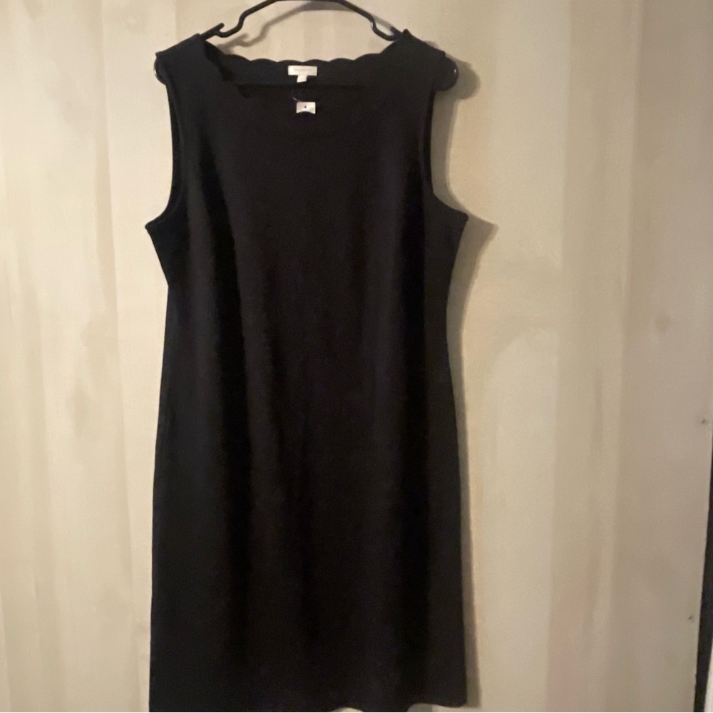 Talbots NWT black sleeveless knit jersey dress scalloped neck knee length medium